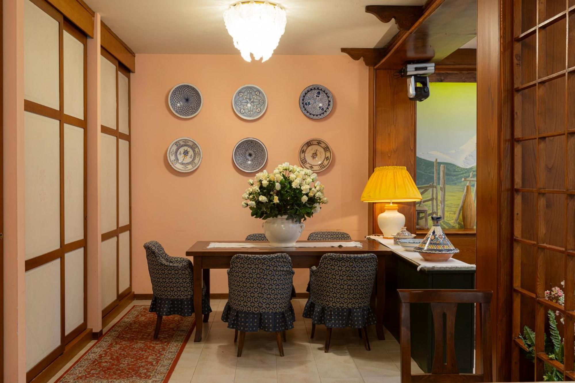 Hotel Ristorante La Lanterna Castelnuovo di Garfagnana Dış mekan fotoğraf